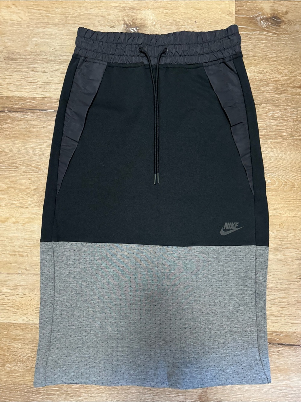 Nike tech fleece skirt